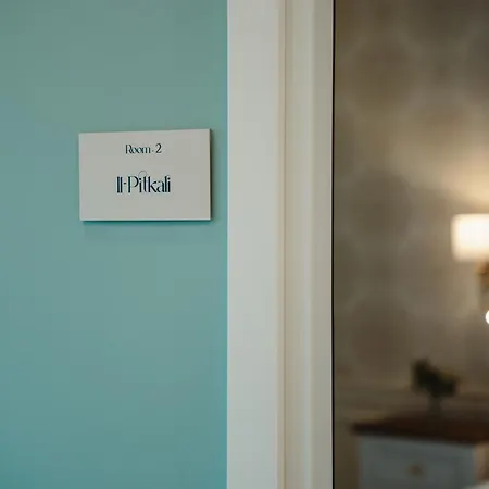 Ta' Nina Boutique Μντίνα