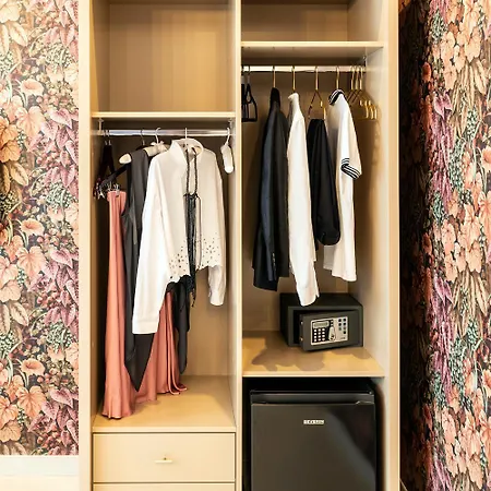 Ta' Nina Boutique * Μντίνα