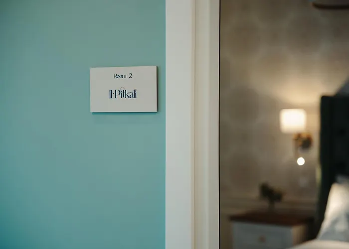 Ta' Nina Boutique 엠디나