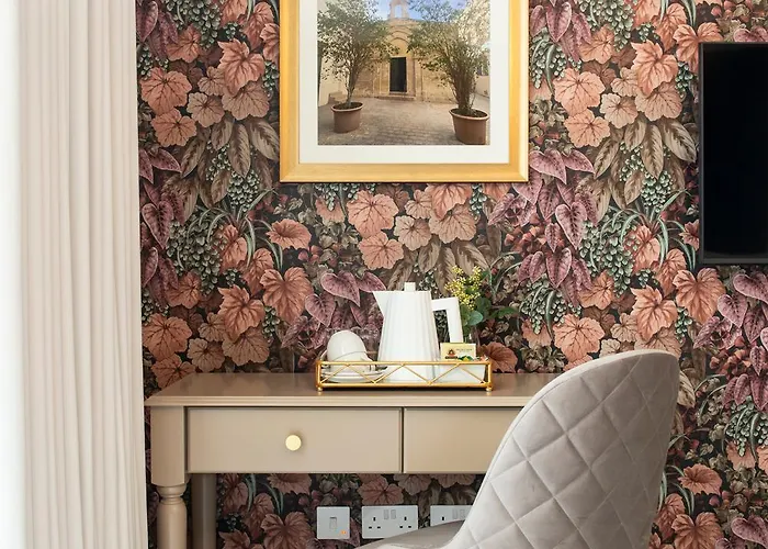 Oda ve Kahvaltı Ta' Nina Boutique